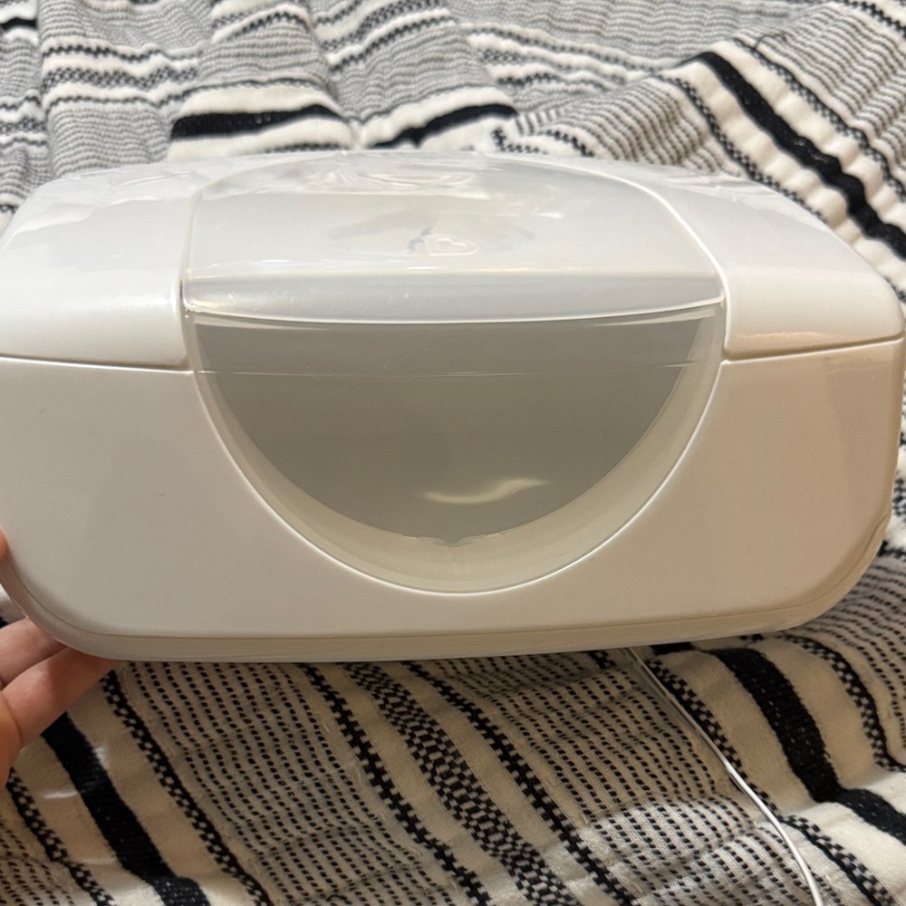 Munchkin Bright & Warm Wipe Warmer 💜